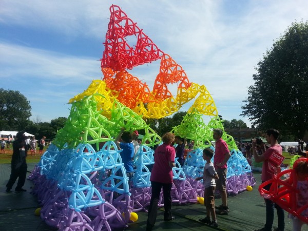2013's failed attempt to build a massive tetrahedron